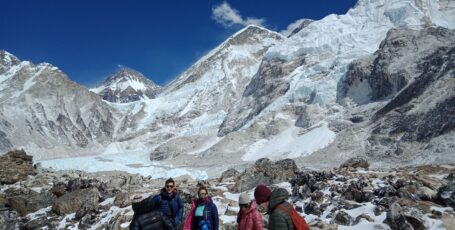 everest trek